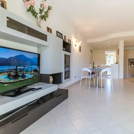 Apartment Tulipani 2 *