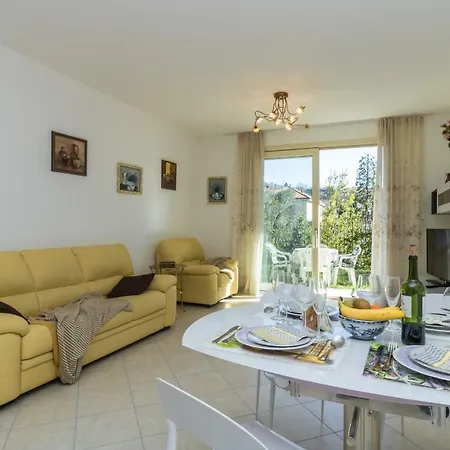 Tulipani 2 Apartment Tremezzo